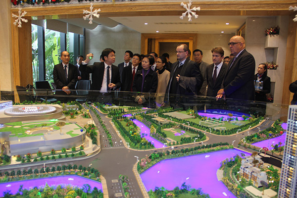 國(guó)際籃聯(lián)考察團(tuán)實(shí)地考察2019年男籃球佛山賽區(qū)主場(chǎng)館