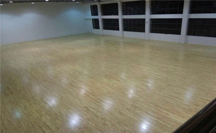 濟南楓樺木體育木地板是多少錢