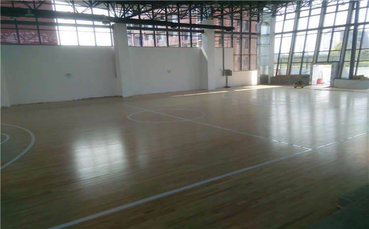 22厚籃球運動地板怎么保養?