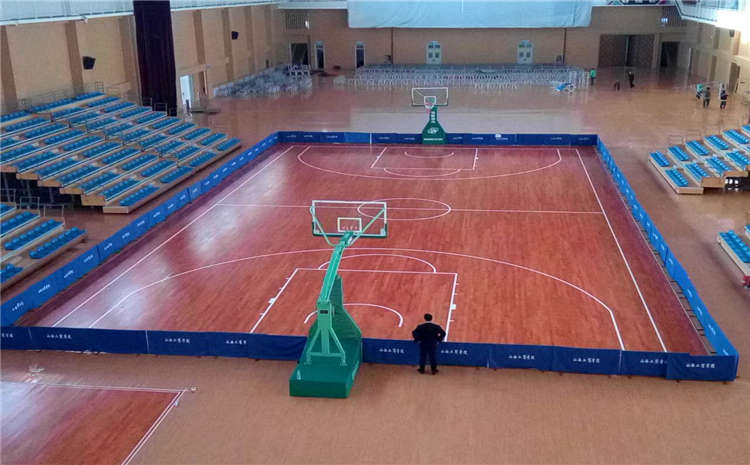 五角楓籃球場實木地板生產廠家