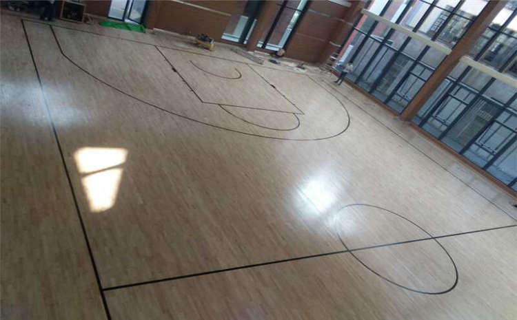 學校籃球場地木地板安裝工藝