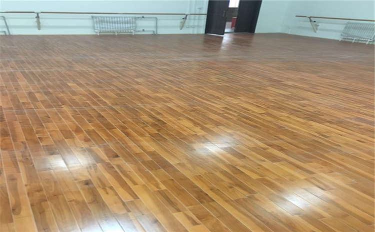 柞木體育木地板工廠