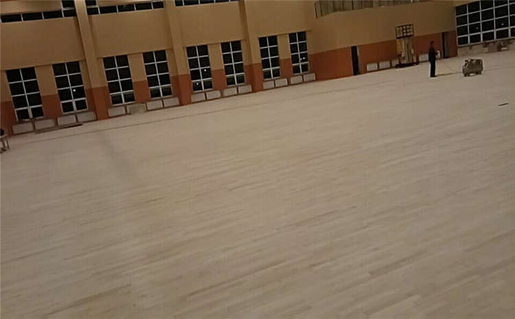 指接板籃球場地木地板圖片及價格