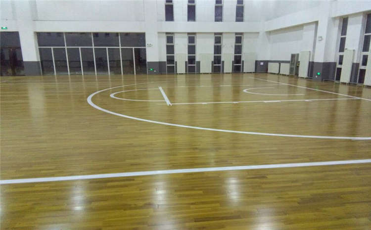 俄勒岡松舞蹈房木地板怎么翻新