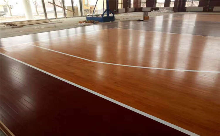 室內(nèi)籃球館運動木地板材質(zhì)哪種好?